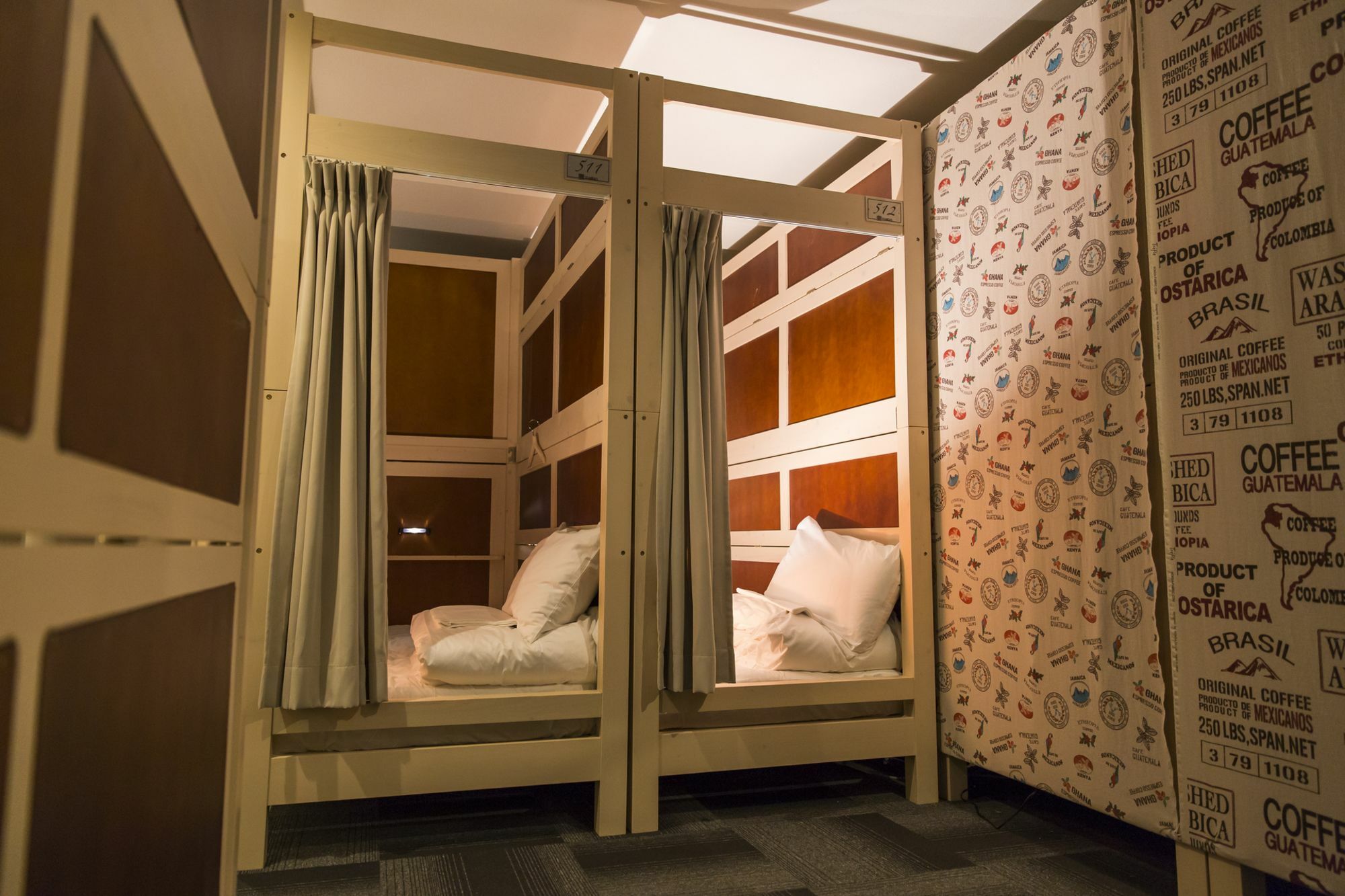 Hostel Viaggio Osaka Bagian luar foto